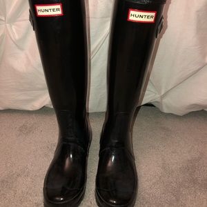 Hunter Rain Boots with boot socks and shine